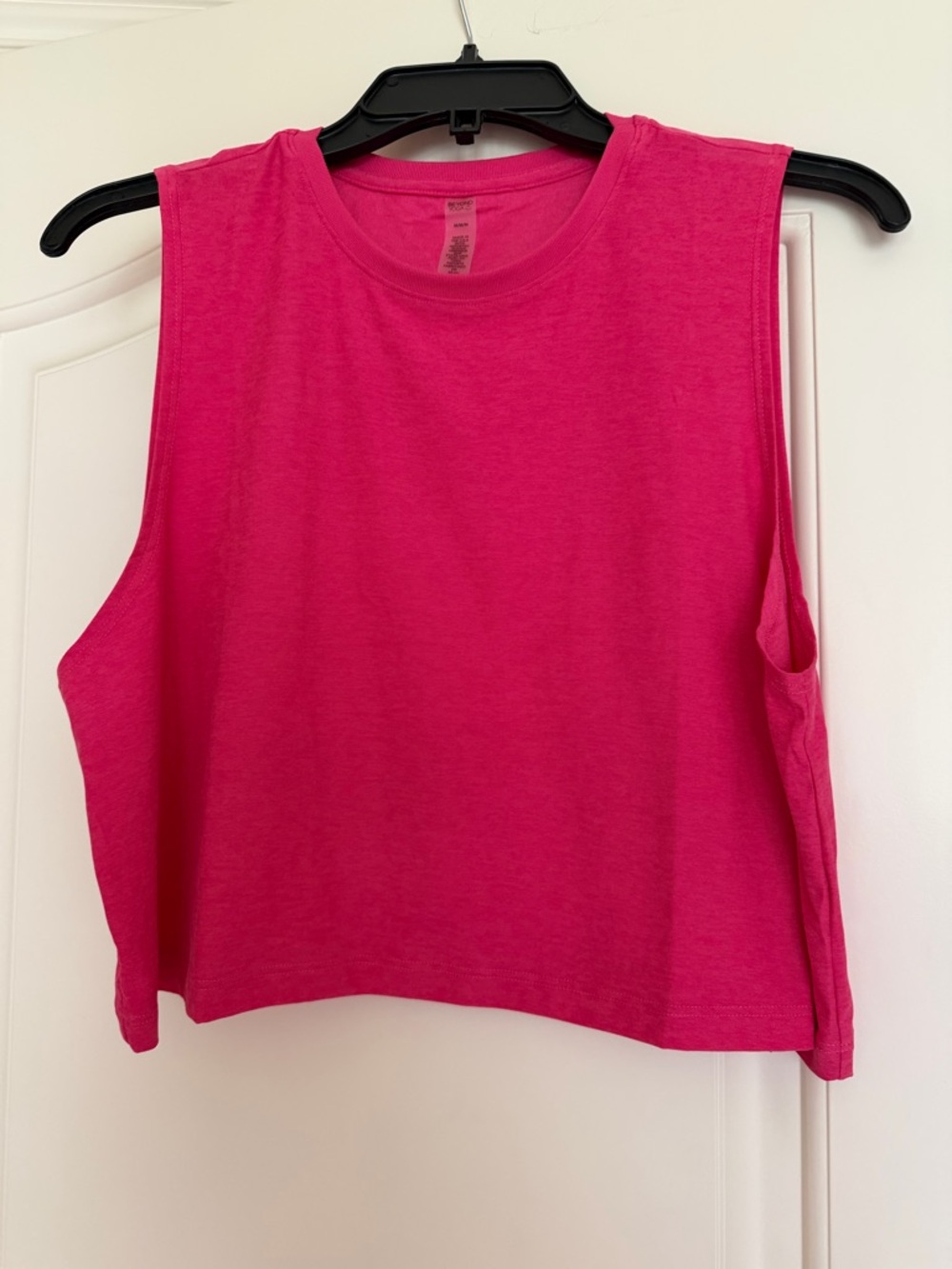 New Beyond Yoga Hot Pink Cropped Muscle Tank medium